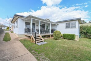 Exterior - Nile Cottage - Cosy & Convenient, Close to CBD (Orange)