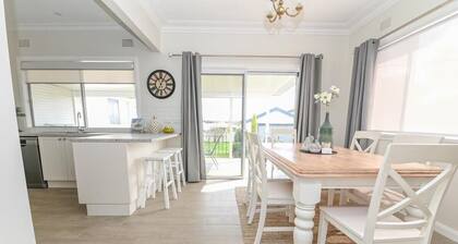 Nile Cottage | Cosy & Convenient, Close to CBD