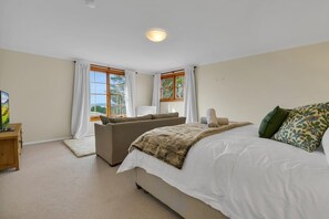 5 dormitorios, tabla de planchar con plancha, cuna de viaje y wifi