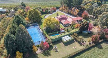 Snowline Retreat | The Ultimate Getaway | Tennis Court & Pool