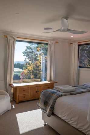 5 bedrooms, iron/ironing board, travel crib, WiFi