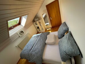 2 bedrooms, free WiFi, bed sheets