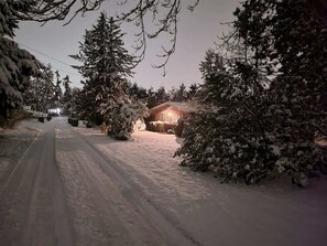 Property grounds - High-Speed Hideaway for Connectivity and Comfort (Sequim)