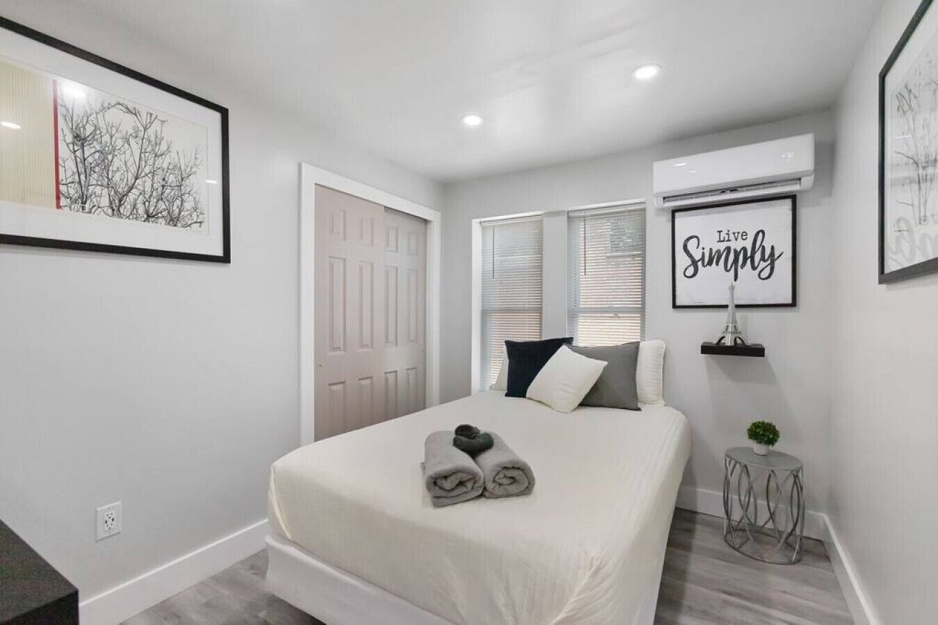 3 bedrooms, iron/ironing board, travel crib, WiFi