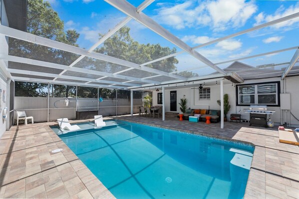 Piscine extérieure, piscine chauffée