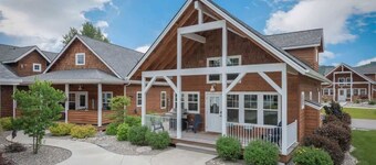 Dog Friendly | Marina, Dog Beach & Walking Paths