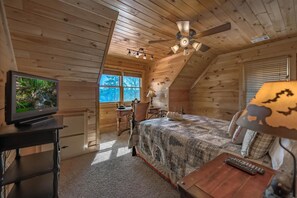 3 bedrooms, travel crib, free WiFi, bed sheets