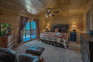 3 makuuhuonetta, vauvan matkasänky, ilmainen Wi-Fi, vuodevaatteet