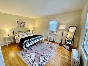 3 chambres, bureau, accès au Wi-Fi (inclus), literie fournie