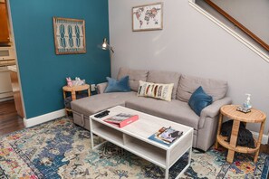 1 bedroom, desk, iron/ironing board, free WiFi