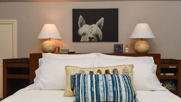 1 bedroom, desk, iron/ironing board, travel cot