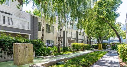 Modern Santa Clara 1BR w/ Pool, Gym, W/D, near mall + SCU, by Blueground