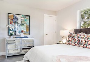 3 chambres, fer et planche à repasser, lit parapluie, Wi-Fi gratuit