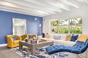 Smart TV, futbolito y libros 