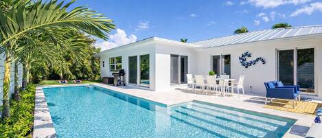 Piscine extérieure, piscine chauffée