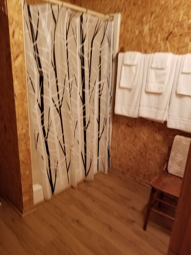 Cabin 1   queen bed with a separate bedroom with a double bed 