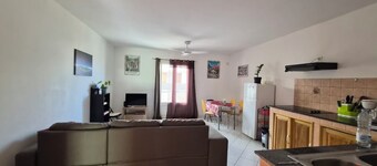 T2 Escale sudiste, south of Reunion Island