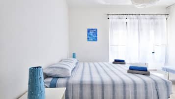 4 Schlafzimmer, BĂŒgeleisen/BĂŒgelbrett, kostenloses WLAN, BettwĂ€sche