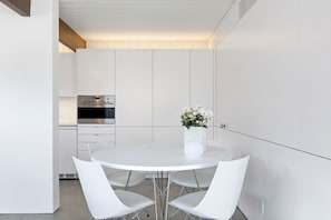 Dining - Elegant & Minimalistic Bungalow at Ocotillo Lodge (Palm Springs)