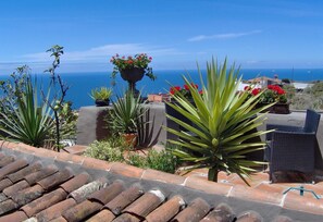 Property grounds - Holiday flat "Apartamentos Monasterio de San Antonio No. 7" with wifi, private  balcony and sea view (Icod de los Vinos)