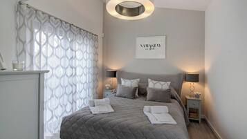 2 chambres, fer et planche à repasser, Wi-Fi gratuit, draps fournis