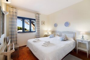 3 dormitorios, tabla de planchar con plancha, wifi gratis y ropa de cama