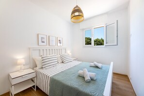 3 habitaciones, tabla de planchar con plancha y wifi gratis 