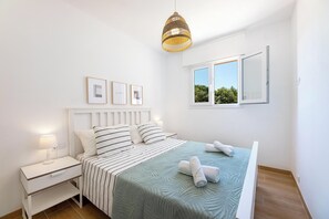 3 bedrooms, iron/ironing board, free WiFi, bed sheets - Holiday Home "Es Cos" with Garden and Wi-Fi (Algaida)