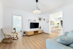 TV - Holiday Home "Es Cos" with Garden and Wi-Fi (Algaida)