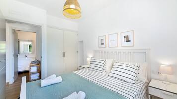 3 bedrooms, iron/ironing board, free WiFi, bed sheets