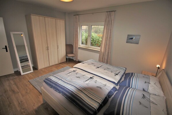 2 bedrooms, WiFi, bed sheets