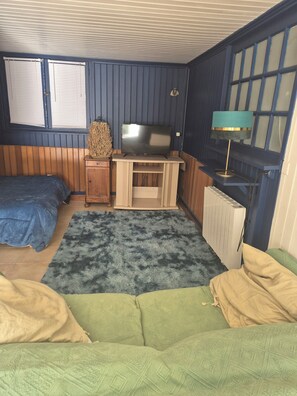 2 Schlafzimmer, Bügeleisen/Bügelbrett, Reisekinderbett, kostenloses WLAN