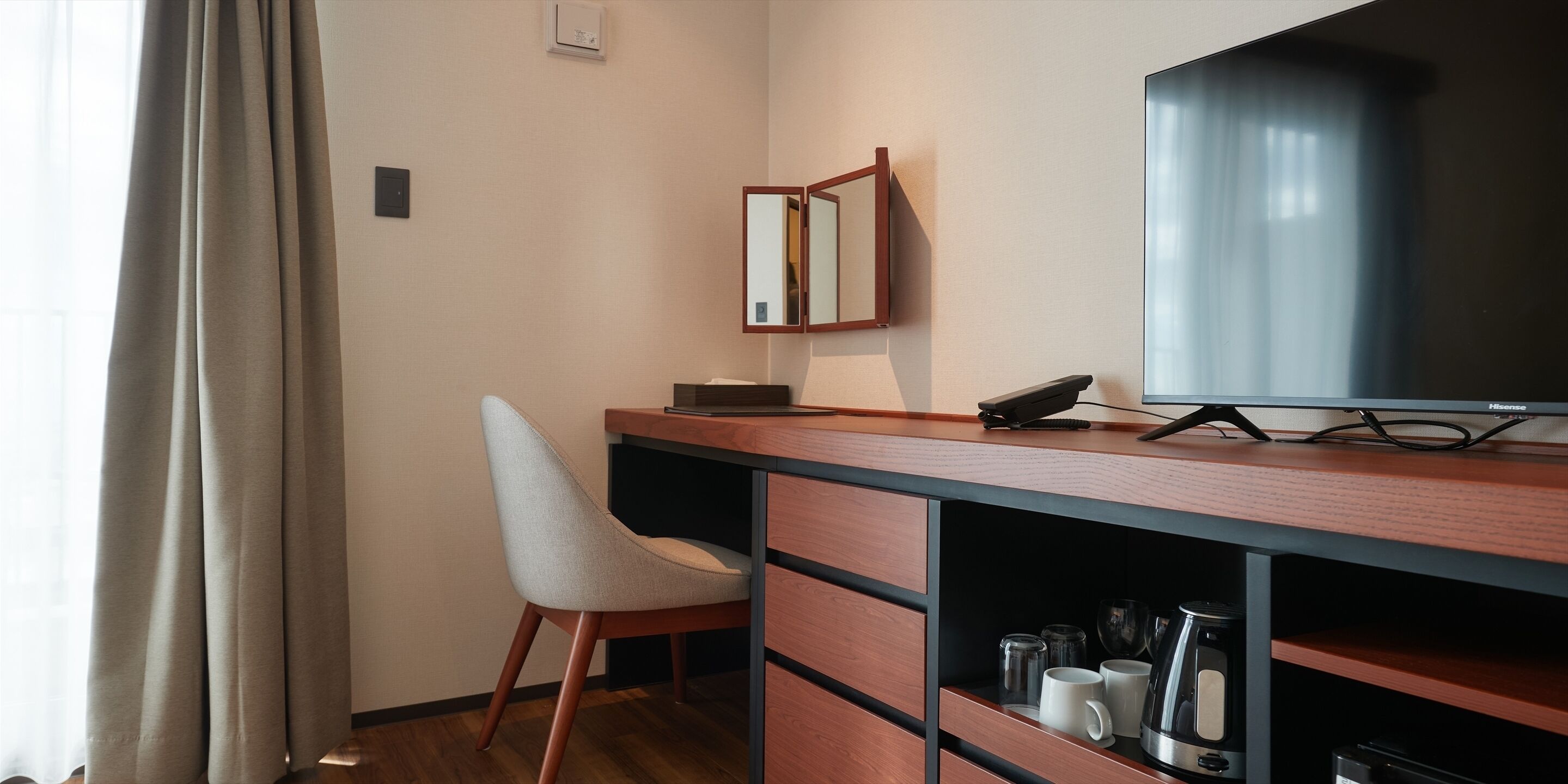 1 bedroom, desk, laptop workspace, free wifi