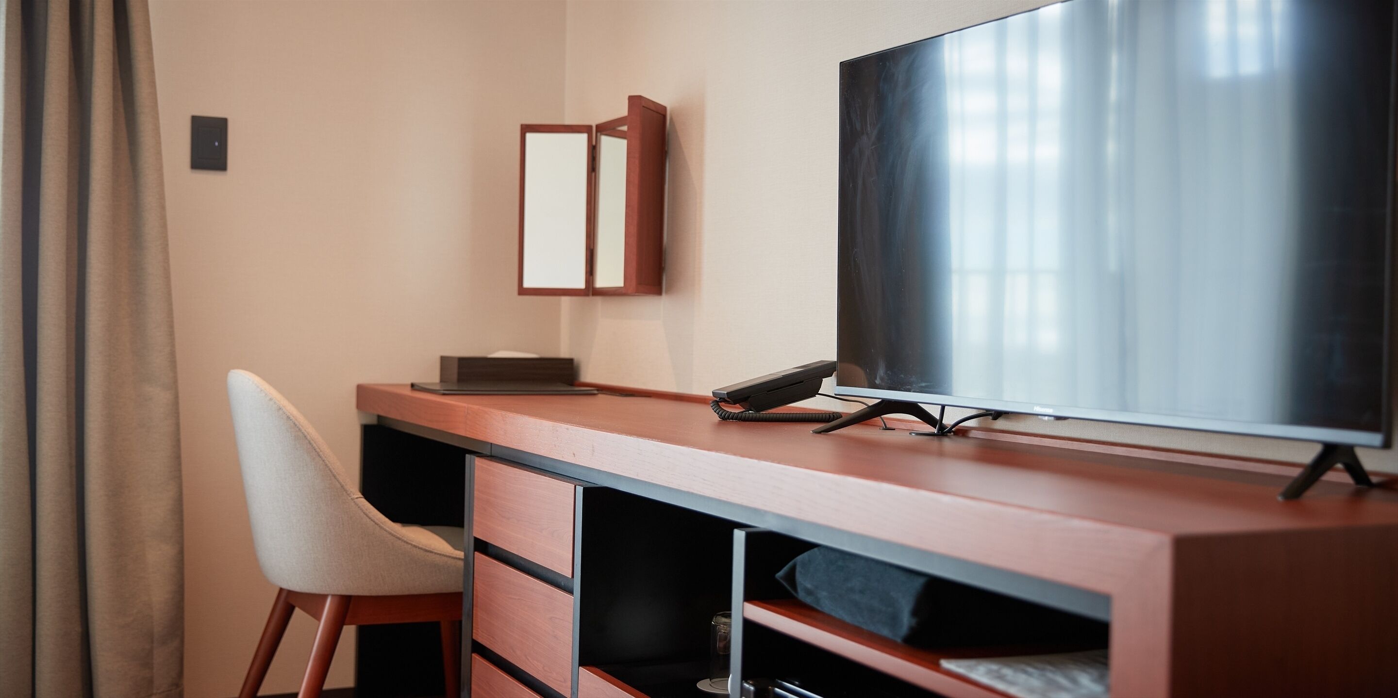 standard twin room, non smoking | 1 bedroom, desk, laptop workspace, free wifi