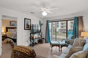 2 bedrooms, iron/ironing board, Internet, bed sheets