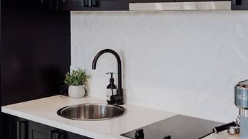 Frigorífic, forn, placa de cuina i rentaplats