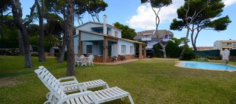 VILLA PEPITA BLUE with swimming-pool