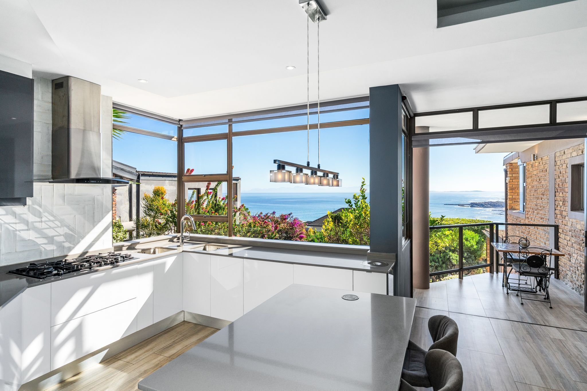 شقة (3 Bedrooms) | المنشأة من الداخل