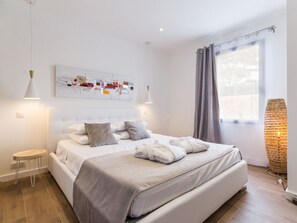 1 bedroom, free WiFi, bed sheets