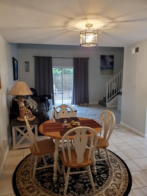 Interior - Ocean Villa at Vilano beach - St Augustine  Walk to the beach (St. Augustine)