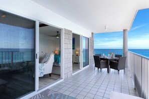 تناول الطعام بالخارج