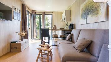 Fernseher, Tischtennisplatte