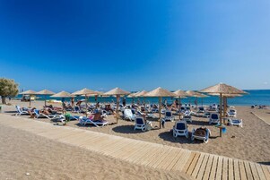 Playa privada, bar en la playa