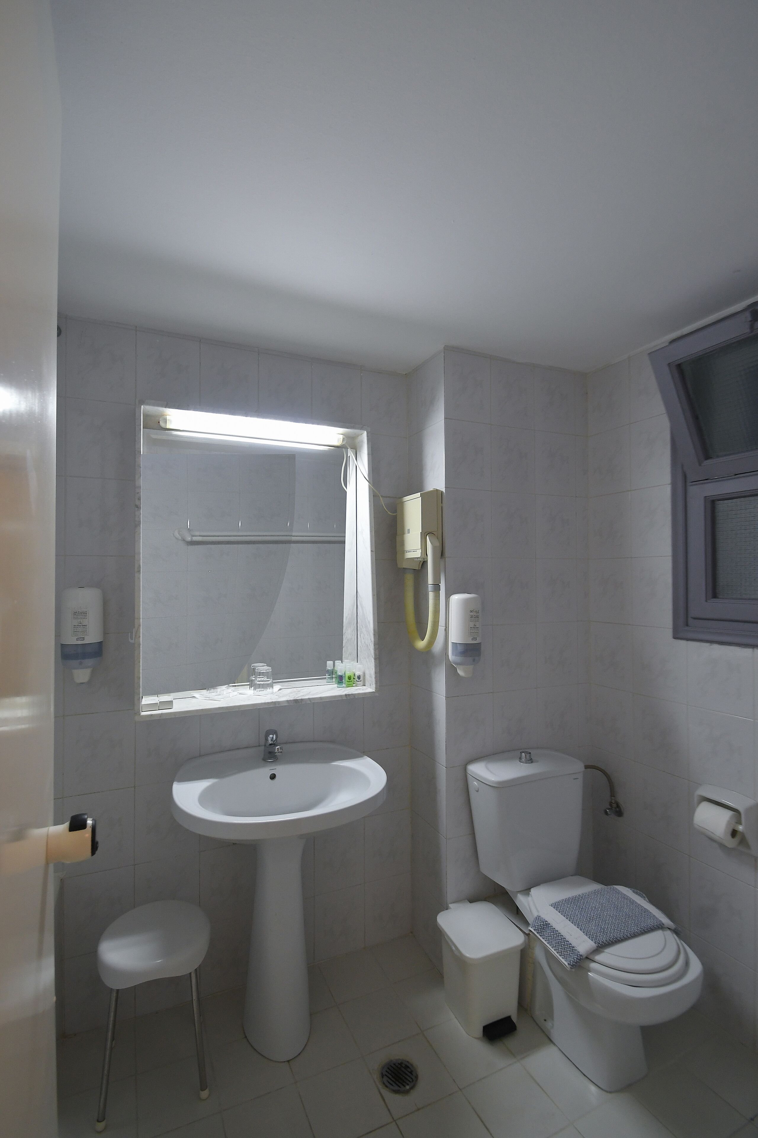 Rainfall showerhead, hair dryer