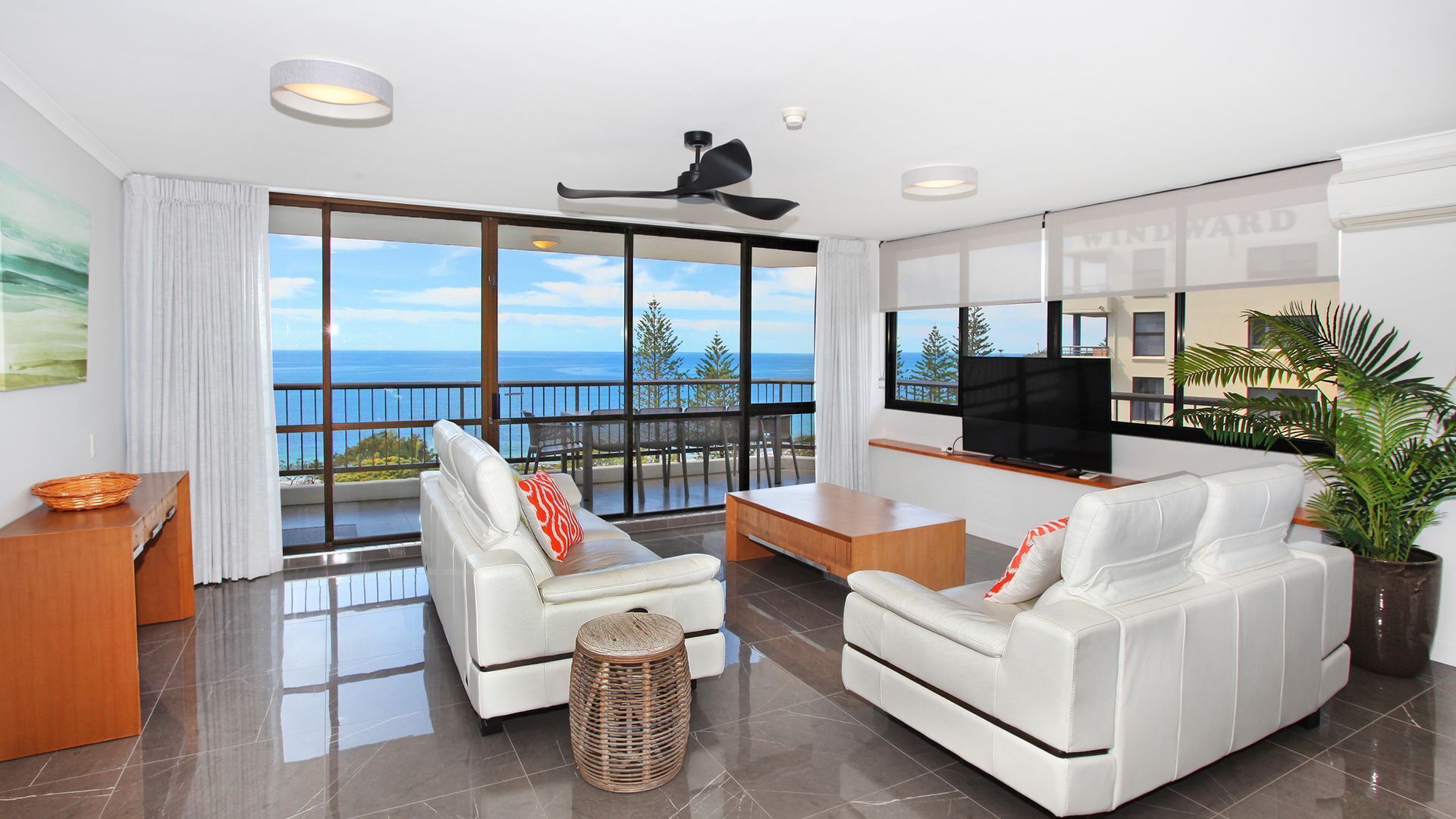 Fantastic location for this beachside Luxurious 2 Bedroom Apartment. Sit on the balcony and enjoy — image 21