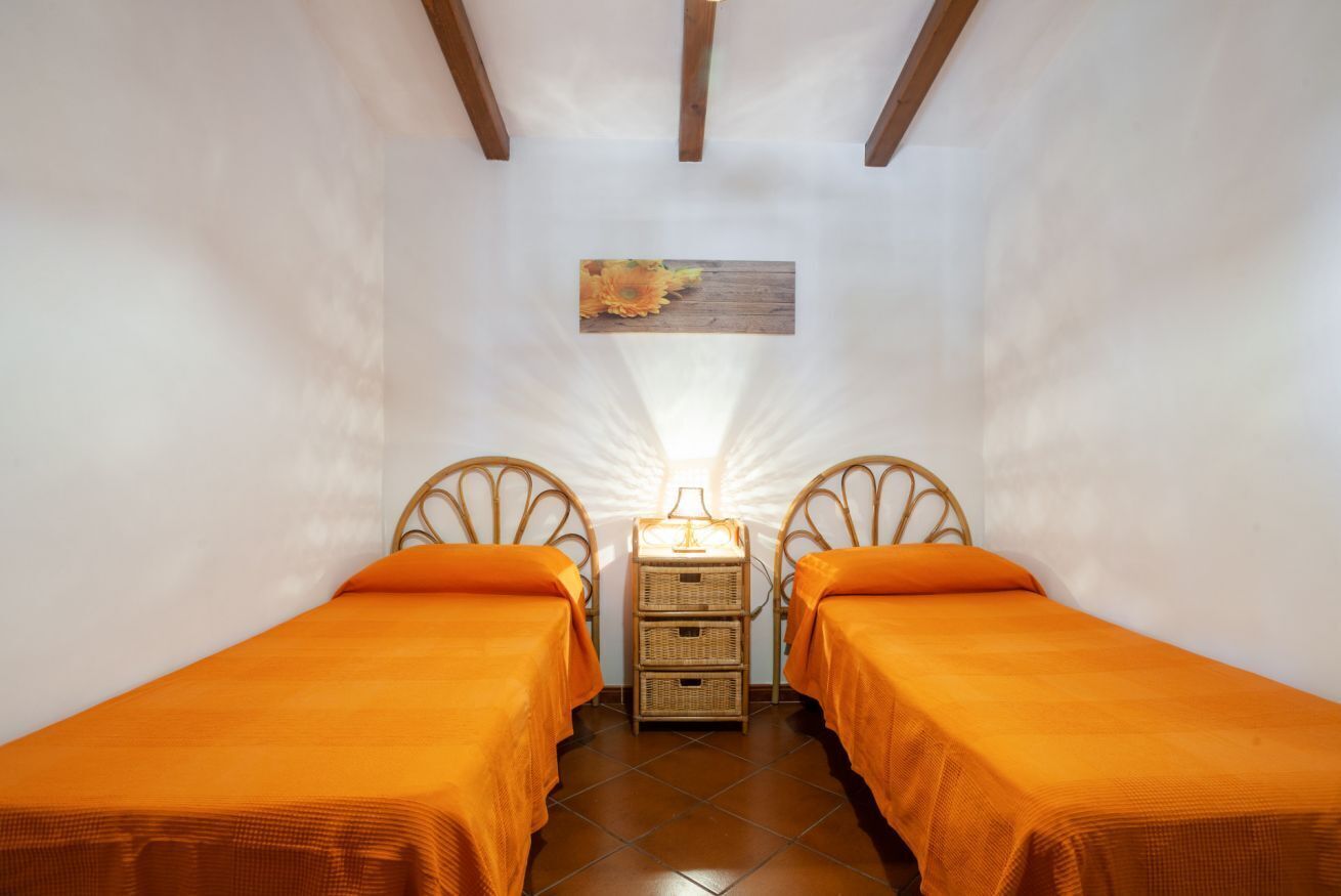 2 quartos, ferros/tábuas de passar roupa, Wi-Fi, roupa de cama