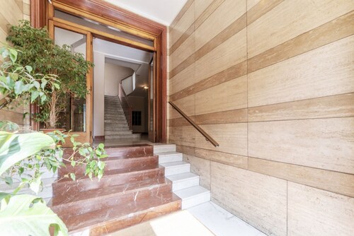Roomy and Bright Apartment With Terrace