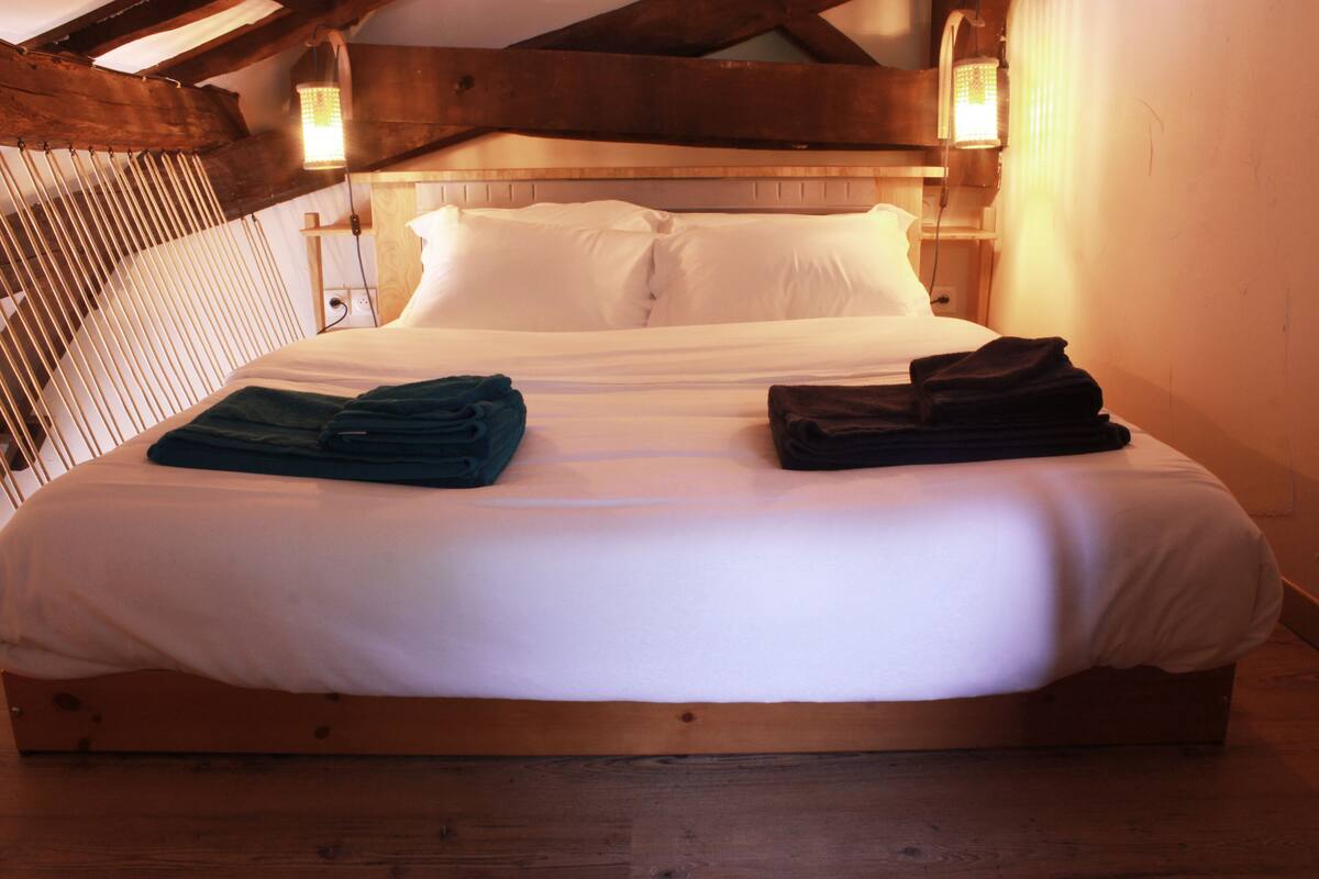 Suite, baño privado | 1 dormitorio y wifi