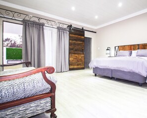 Decoración personalizada, muebles diferentes y wifi gratis 