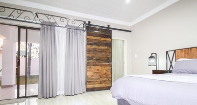 42 Upon Williams Guesthouse